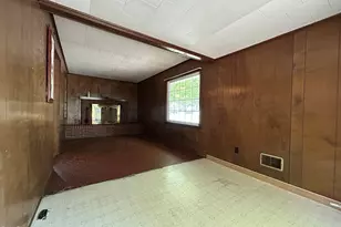 301 W Gannon Ave, Zebulon, NC 27597 - Photo 9