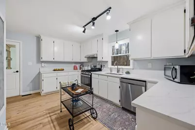 104 Pointe Place, Hillsborough, NC 27278 - Photo 9