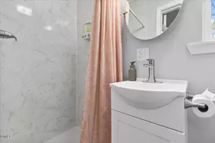 411 Hillcrest Ave, Burlington, NC 27215 - Photo 17