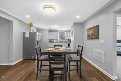 411 Hillcrest Avenue, Burlington, NC 27215 - Photo 7