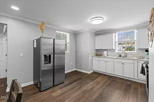 411 Hillcrest Ave, Burlington, NC 27215 - Photo 13