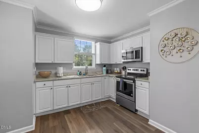 411 Hillcrest Avenue, Burlington, NC 27215 - Photo 11