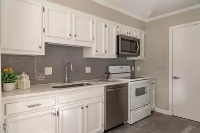 116 Barbary Court, Cary, NC 27511 - Photo 7