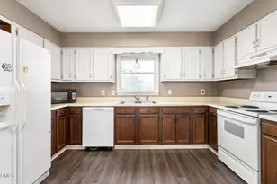 3228 Woodside Ave, Graham, NC 27253 - Photo 7