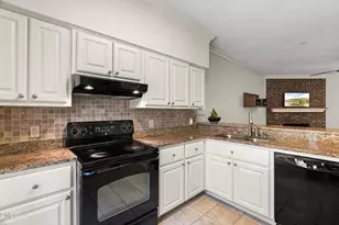 1403 Governors Ct, Raleigh, NC 27604 - Photo 17