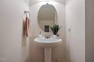 1050 Perdue Dr, Chapel Hill, NC 27517 - Photo 15