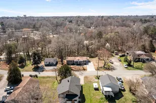 1062 Jackson St, Burlington, NC 27217 - Photo 7