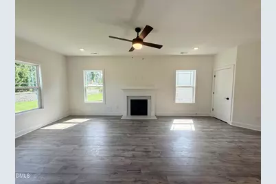 534 Middleton Court, Sanford, NC 27330 - Photo 9