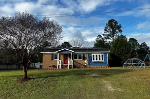 5980 Love Ct, Hope Mills, NC 28348 - Photo 1