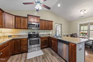 109 Parkers Pointe Dr, Benson, NC 27504 - Photo 15