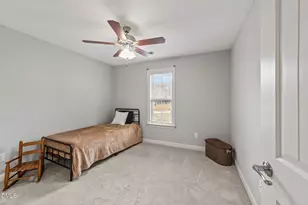 109 Parkers Pointe Dr, Benson, NC 27504 - Photo 9