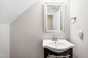 1301 Oatney Ridge Ln, Morrisville, NC 27560 - Photo 21