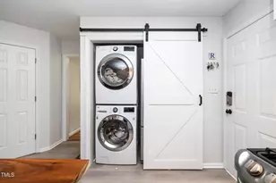 8009 Tobin Pl, Raleigh, NC 27612 - Photo 15