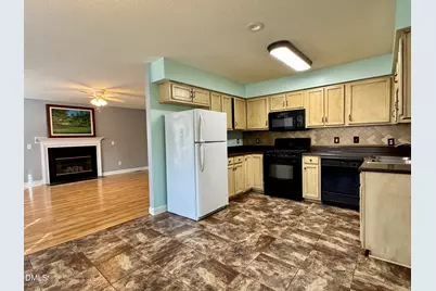 110 Hoskins Circle, Burlington, NC 27215 - Photo 9