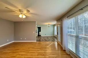 110 Hoskins Cir, Burlington, NC 27215 - Photo 5