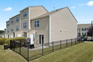 100 Stratford Lakes Dr, Durham, NC 27713 - Photo 3