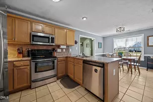 248 Carolina Oaks Cir, Linden, NC 28356 - Photo 5