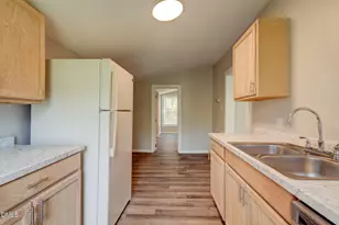 401 Prince Dr, Holly Springs, NC 27540 - Photo 9