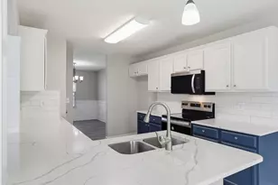 687 Botanical Ct, Bunnlevel, NC 28323 - Photo 3