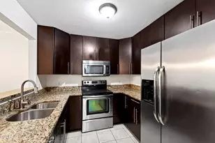 1010 Nicholwood Dr, Raleigh, NC 27605 - Photo 11