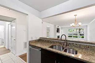 1010 Nicholwood Dr, Raleigh, NC 27605 - Photo 13
