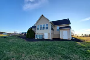 7005 Rock Pointe Pl, Liberty, NC 27298 - Photo 3