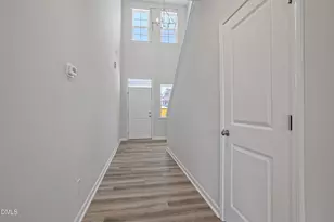 452 White Oak Gdn Wy, Garner, NC 27529 - Photo 3