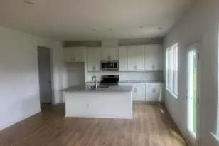 213 Hickory Grv Dr, Sanford, NC 27330 - Photo 3
