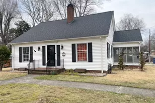 802 Russell Ave, Reidsville, NC 27320 - Photo 1