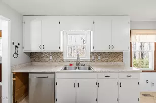 119 Ferndale Dr, Garner, NC 27529 - Photo 9