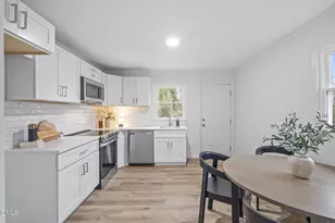 1109 Magnolia Dr, Durham, NC 27707 - Photo 11