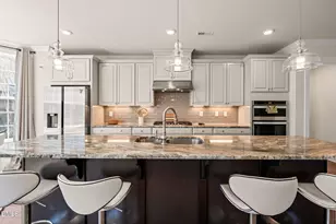 10320 Sablewood Dr, Raleigh, NC 27617 - Photo 5