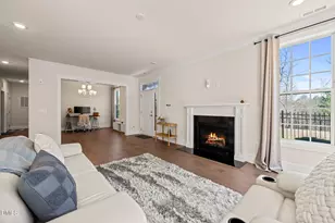 10320 Sablewood Dr, Raleigh, NC 27617 - Photo 9