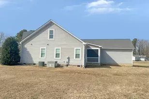 409 Rogers Rd, Zebulon, NC 27597 - Photo 3