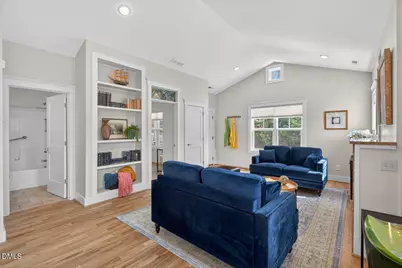 105 Fiori Hill Drive N, Hillsborough, NC 27278 - Photo 7