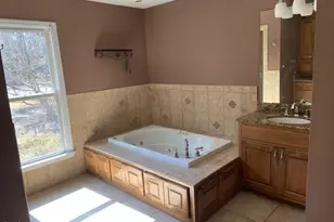 180 Ellerslie Dr, Fayetteville, NC 28303 - Photo 45