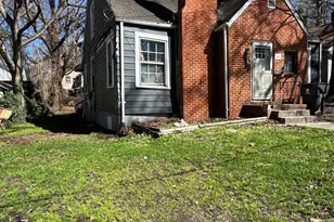 210 Zollicoffer Ave, Henderson, NC 27536 - Photo 1