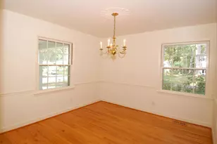 5400 Emerson Dr, Raleigh, NC 27609 - Photo 9