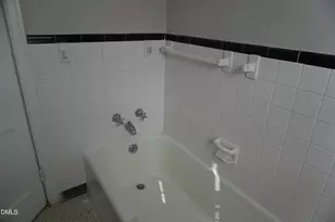 128 Harrison Ave, Henderson, NC 27536 - Photo 17