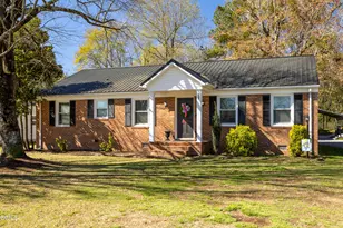 503 N Lincoln St, Benson, NC 27504 - Photo 1