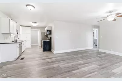 944 Sunset Drive, Graham, NC 27253 - Photo 3