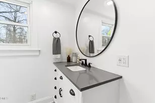 944 Sunset Dr, Graham, NC 27253 - Photo 13