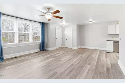 944 Sunset Drive, Graham, NC 27253 - Photo 5