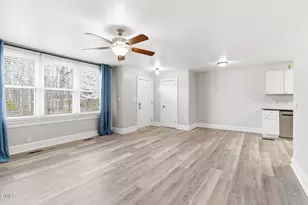 944 Sunset Dr, Graham, NC 27253 - Photo 5