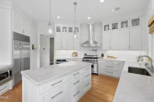 300 Lake Manor Rd, Chapel Hill, NC 27516 - Photo 23