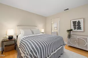 700 Bishops Park Dr, Raleigh, NC 27605 - Photo 23