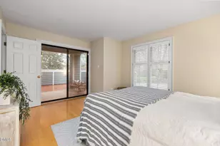 700 Bishops Park Dr, Raleigh, NC 27605 - Photo 25