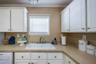 2304 5 Bridge Rd, Clinton, NC 28328 - Photo 9