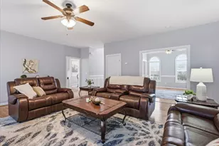 2044 Rosebriar Ln, Fuquay Varina, NC 27526 - Photo 17