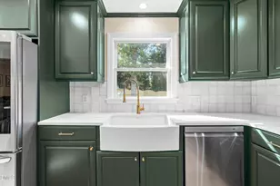 5505 Knollwood Rd, Raleigh, NC 27609 - Photo 9